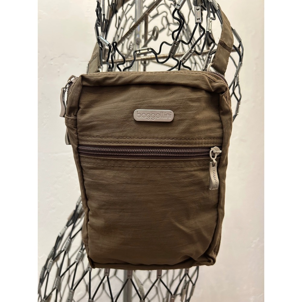 Baggallini Shoulder Bag Travel Bag Olive Brown Nylon Organizer Belt Bag